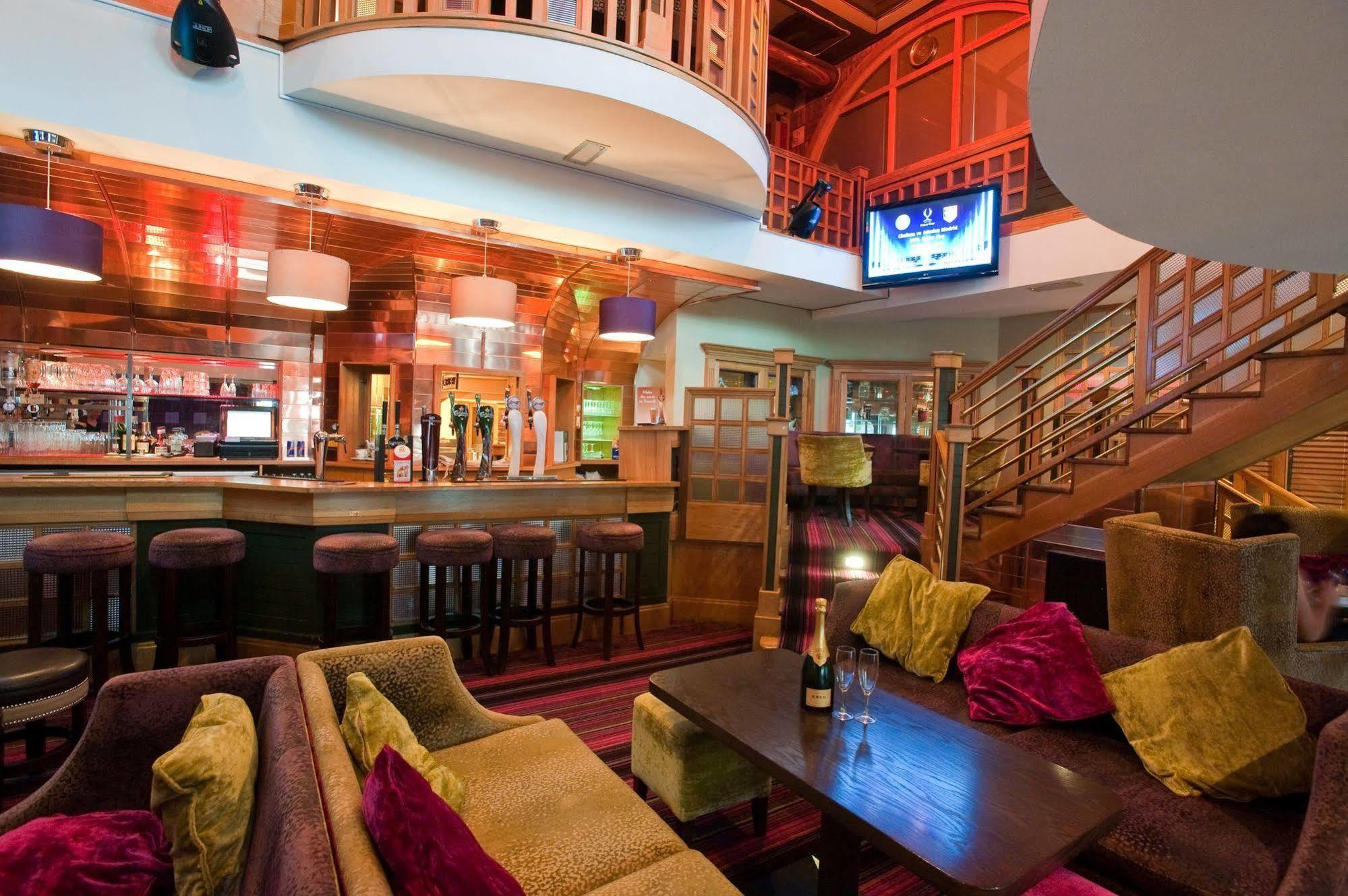 คาร์เนกี คอร์ท โฮเทล Hotel ซอร์ดส์ ภายนอก รูปภาพ